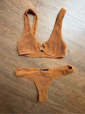 Women’s Zara Crinkle Texture Ring-Detail Bikini Top & Bottom, size: Medium. Tan